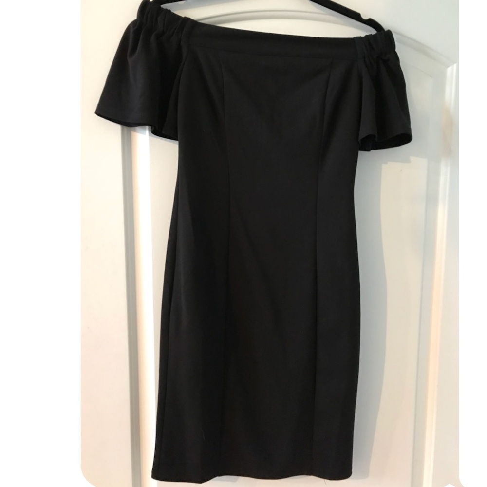 Lulu’s Black Off the Shoulder Dress Size Small
